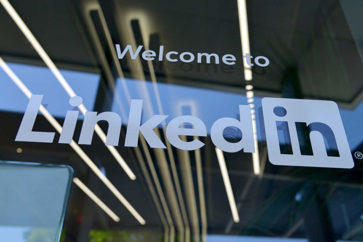 Tips to Create a Linkedin Profile That Stands Out